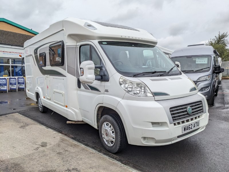 Used 2013 Bessacarr E562 for sale in Bracknell Berkshire