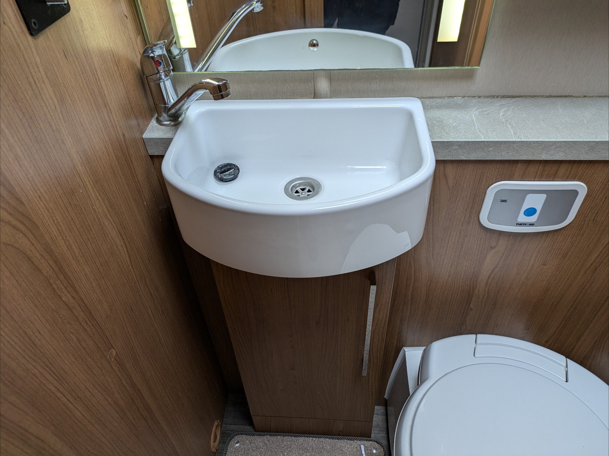 Used 2016 AutoTrail Delaware for sale in Bracknell, Berkshire Southern Motor Homes